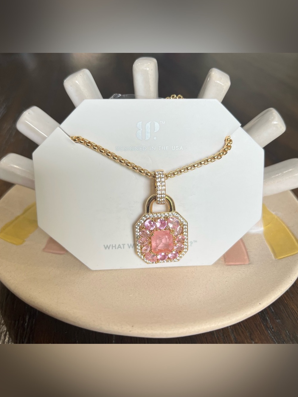 Bomb Party Necklace - Effortless Glow
